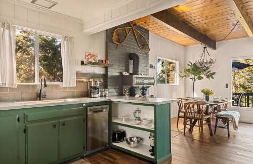 Romantic & Family Friendly Chalet In The Woods - Foto 29