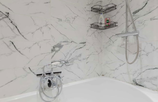 Newly Refurbished 2BD Flat - Wimbledon Village! - Foto 23