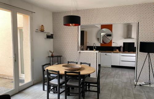 MAISON 4 chambres 12 pers à 2,8KM DU CIRCUIT et proche BOULERIES JUMP - Foto 1