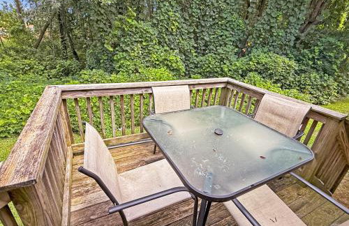 Comfy King Bed Townhouse with Outdoor Sitting Area - Foto 2