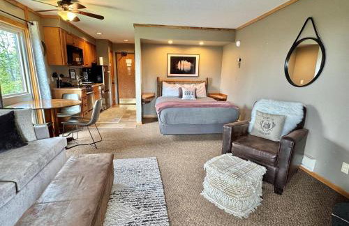 Ski in Ski out Cozy Studio Condo, Pool, Hot Tub, Views of Moose Mtn - Foto 16