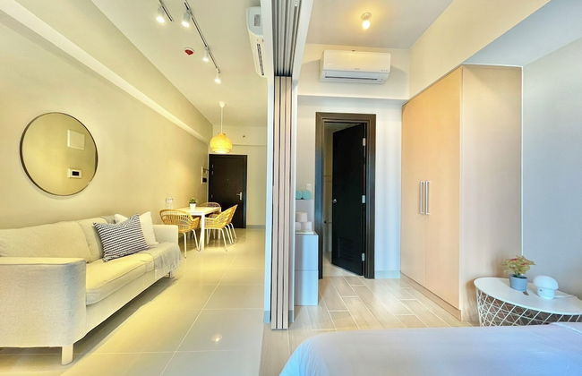 Uptown Parksuites 2 - Photo 15