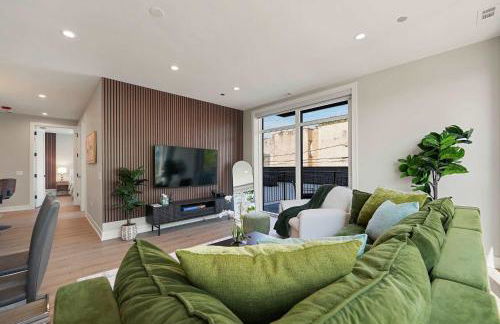 Modern 2BR2BA Condo Free Parking and Balcony - Foto 5