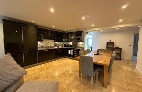 Trewhiddle Retreat V17 by Together Travel - Luxury 4-Bedroom Villa - Foto 6