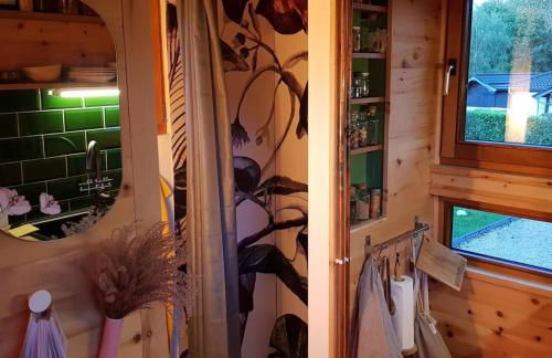 Zirbenholz Tiny House "Waldhauszeit" am See - Foto 4