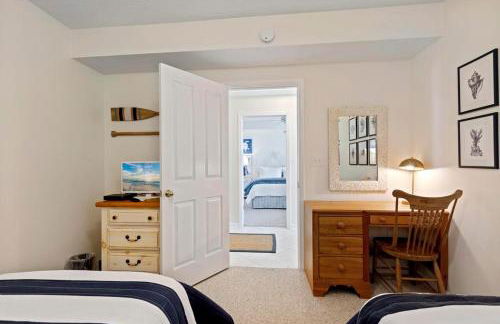 Captain's Quarters Upscale 3 Bedroom Condo - Foto 27
