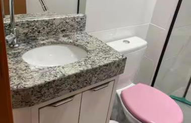 Quarto com cama de casal bem aconchegante - Foto 34