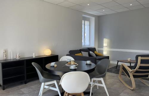 Maison moderne à La Chabanne avec jardin et animaux admis - Photo 3