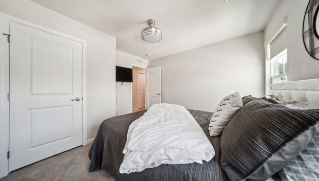 Veiled Secrets: Unraveling The Mystery Of Solitude 3 Bedroom Home by RedAwning - Foto 3, Habitación