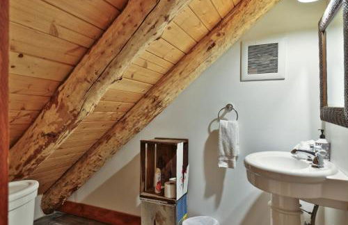 Spacious Vermont Mountain Retreat - 4BR,4BA - Near Skiing & Hiking - Perfect for Groups - Foto 43