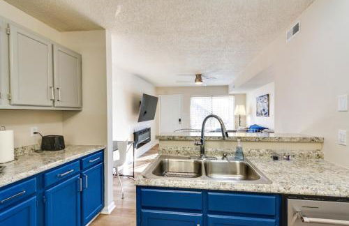 15 Mi to Greensboro Archdale Condo with Fireplace - Foto 11