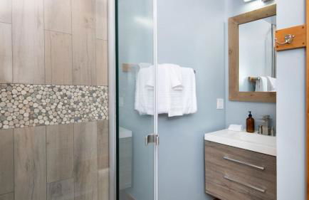 Timberline by AvantStay Stunning Chalet Cabin w Hot Tub Pool Table Home Theater - Foto 25