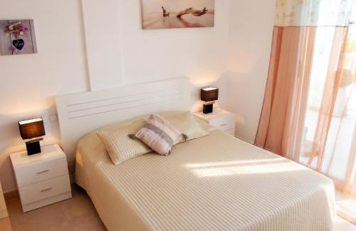 Modern apartment in Vinaròs with sea view and shared pool - Foto 5