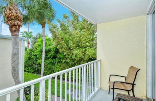 LaPlaya 202E Catch the gentle Gulf breezes on your private balcony beneath the swaying palms - Photo 16