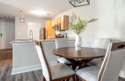 Landing Incredible 2BD Pool Clubhouse - Foto 7