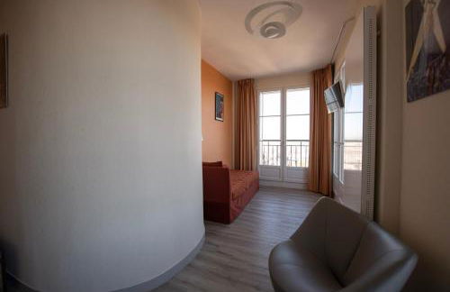 Le 360 TOUR PERRET 19eme PANORAMA 4 ETOILES - Foto 33