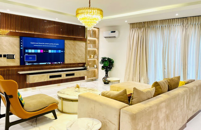 Sleeps 4 With Pool Access - Photo 27