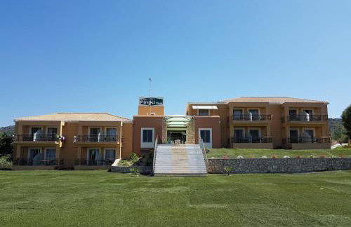 Finiki Plaza - Photo 2