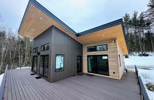 1B Contemporary cabin in magnificent setting, luxury and comfort, hot tub, AC! - Foto 2