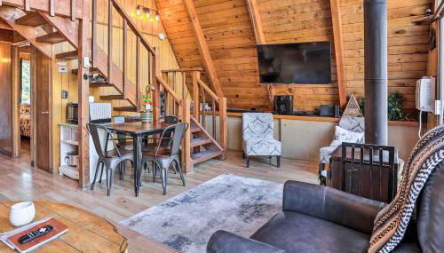 Cozy A-Frame with Hot Tub Near Arrowbear Lake! - Foto 5