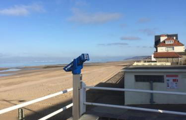 A pied, 300m de la plage et 500m du village - Photo 11