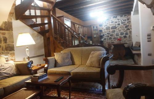 Andromahi Stone House - Photo 7