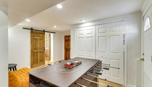 Family Fun in Scotch Plains! Home with Game Room - Foto 4