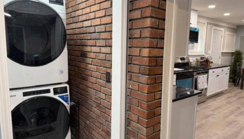 Newly Renovated Gem Fenced Backyard 2 Full Baths - Foto 5