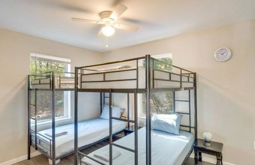 Hemphill Vacation Rental with Pool, Walk to Lake! - Foto 16