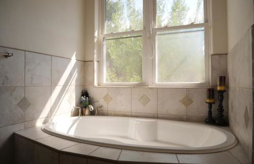 Hilltop Saltwater Pool and Hot Tub - Foto 19