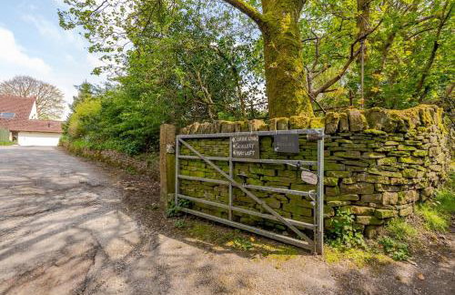 The Scullery - a quirky annex with wood fire - Foto 34