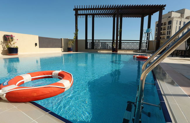 Spacious Marbella 2BR With Scenic Views - Photo 15