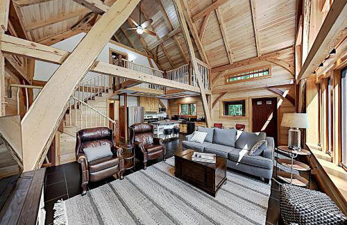 The Lazy Lumberjack Cottages - Photo 7