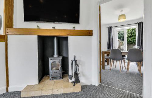 Comfortable 3-Bed Dormer Bungalow Family & Business Friendly - Photo 23