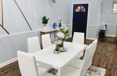 King Bed_Cozy Urban Retreat-Central Memphis - Foto 7