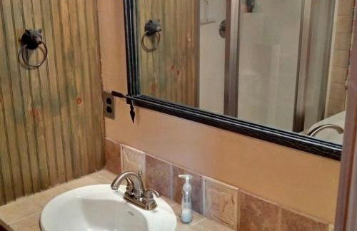 Peaceful Lodge-Style Cabin with Fire Pit near Greers Ferry Lake in Arkansas - Foto 14