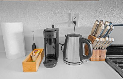 Modern Eclectic 2BR Near Petco, Balboa Park & Zoo - Foto 11