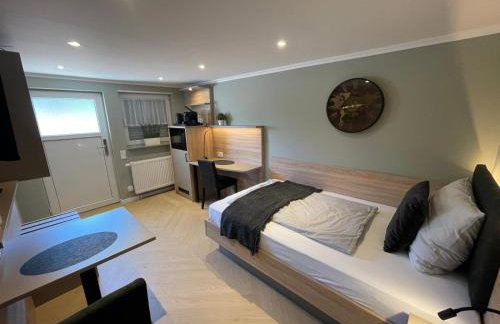 Five Studios - Premium Rooms with King Size Bed, Kitchen, AC, close to Ramstein Air Base - Foto 7