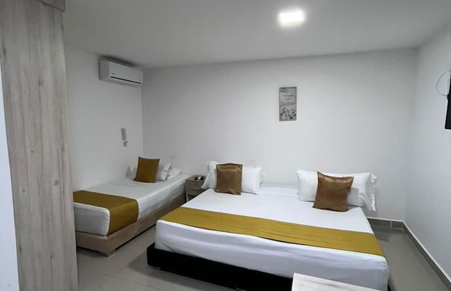 Hotel Granada Suites Deluxe - Photo 9