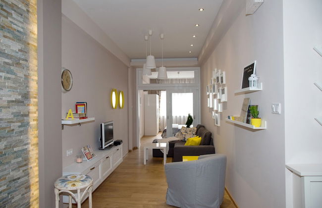 The North Tower Apartment - Photo 17