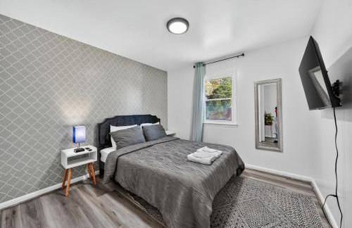 4BR House Mins to Downtown Annapolis with Firepit, Basement Bar, & Sleeps 12 - Foto 17