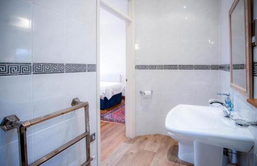 Marina House Annex - 1 Bedroom - Neyland - Photo 74