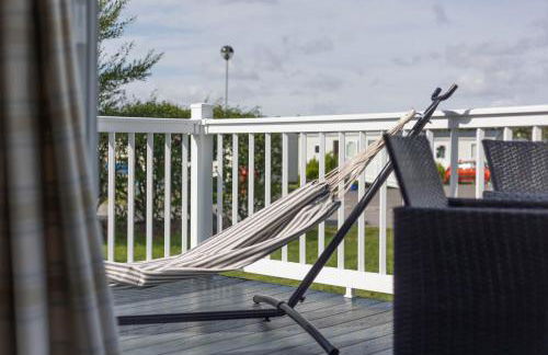 Hiba Luxury Lodge At Parkdean Cayton Bay Holiday Park - Foto 6