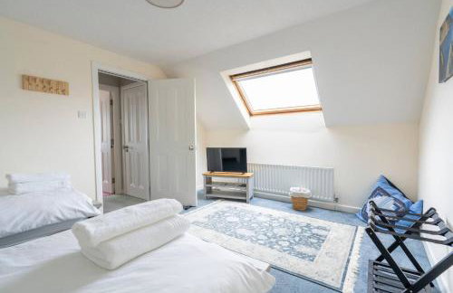 3-Bed Portballintrae Home | Wi-Fi, Garden, Parking - Foto 13