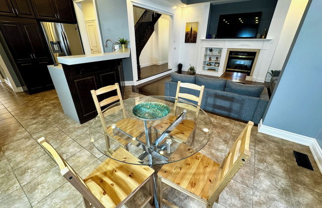 Spacious 4-Bedroom Retreat - Photo 18