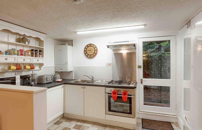 Ground Floor Apartment W/large Enclosed Garden - Foto 6