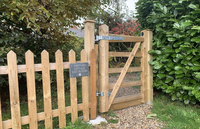 Come & Stay on a Real Norfolk Vineyard - Foto 18