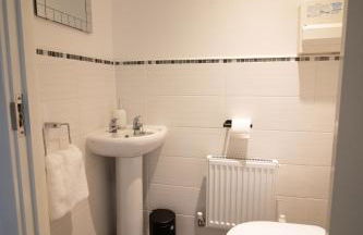 5 Bedroom House - Sleeps 10 - Parking - Trowbridge - Foto 38