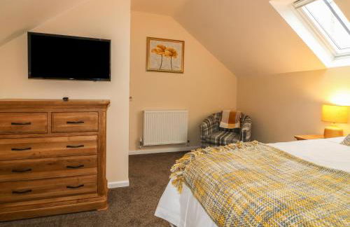 Swifts Barn - Photo 13