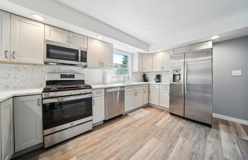 Charming Erie Home about 2 Mi to Downtown Delights! - Foto 9